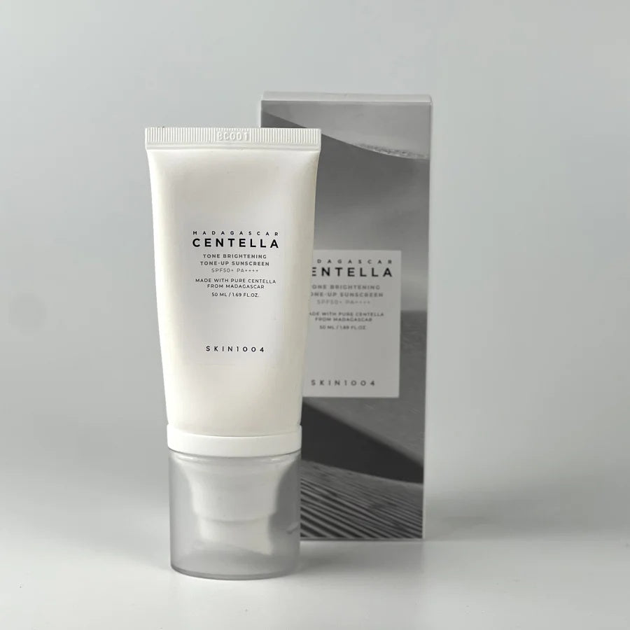 SKIN1004 – Protector solar iluminador SPF50+ con color 50 ml